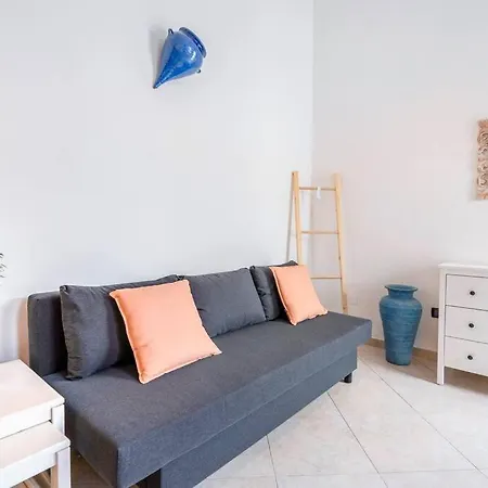 L'onda Del Mare: Marina Seaview Panoramic Loft Apartment
