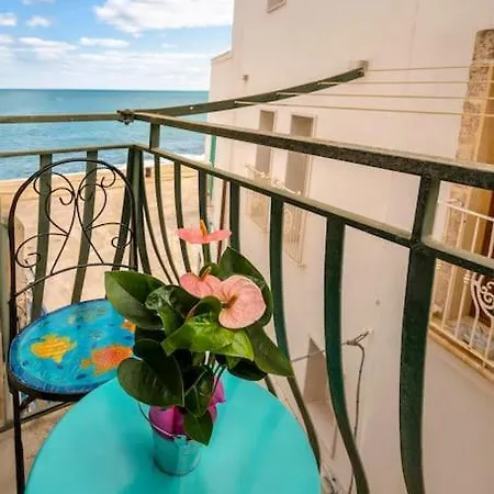 L'onda Del Mare: Marina Seaview Panoramic Loft Apartment